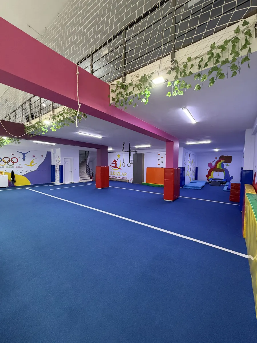 Yıldızlar Cimnastik Akademi Geniş Açı Antrenman Salonu